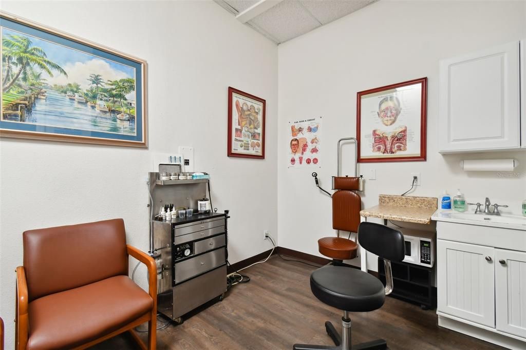 For Sale: $4,250,000 (0 beds, 0 baths, 10584 Square Feet)