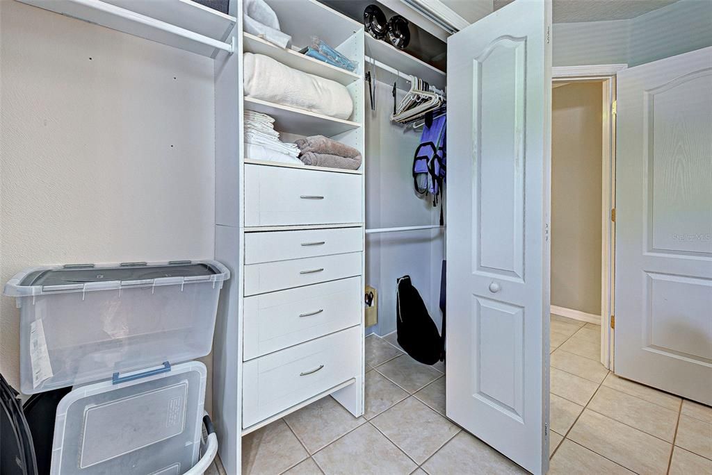 BEDROOM 2 BUILT IN DRAWERS