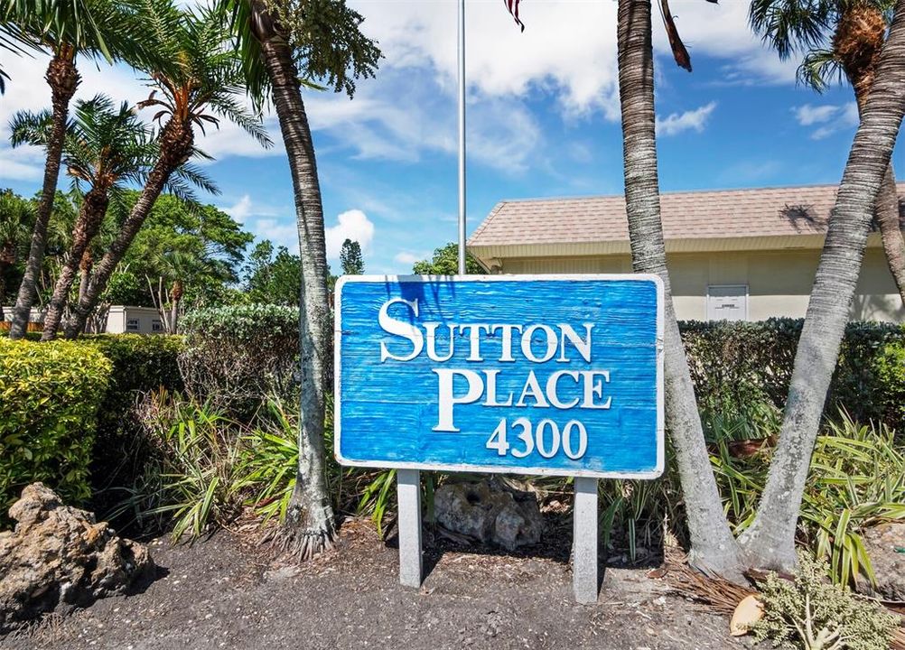 Sutton Place affords its owners an amazing island lifestyle and a wonderful place to call home