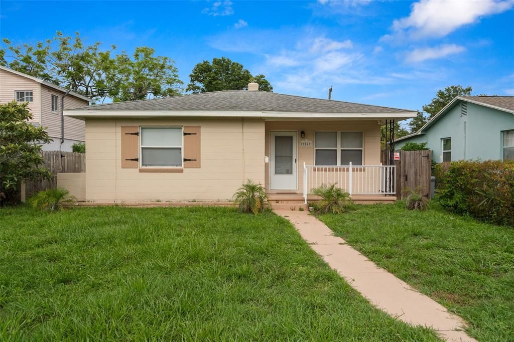 For Sale: $384,000 (4 beds, 2 baths, 1500 Square Feet)