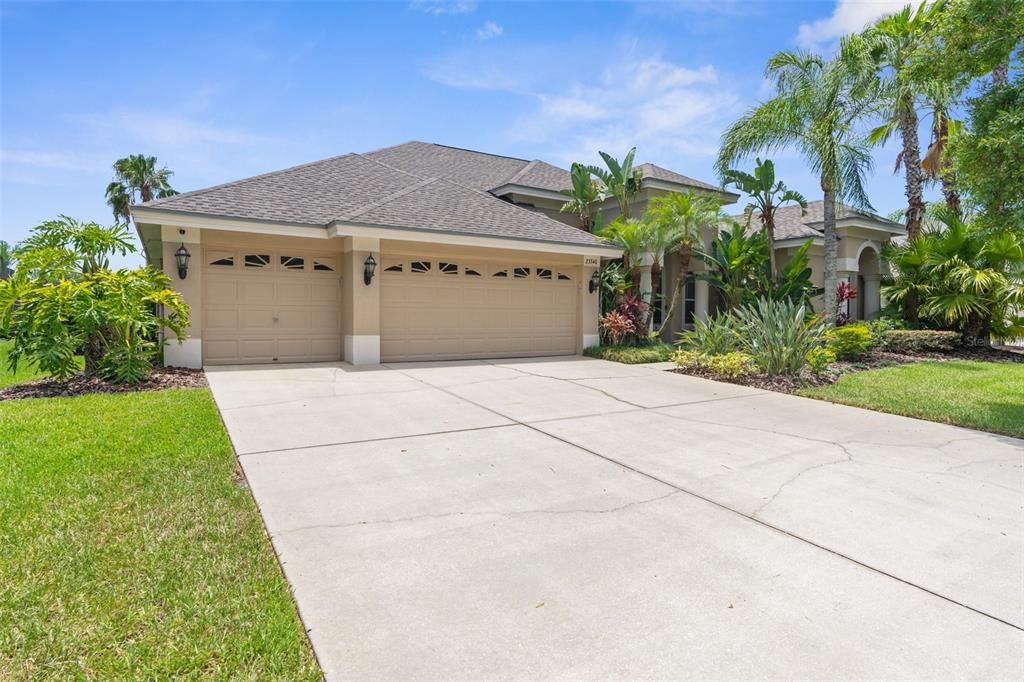 Recently Sold: $739,900 (4 beds, 3 baths, 2844 Square Feet)