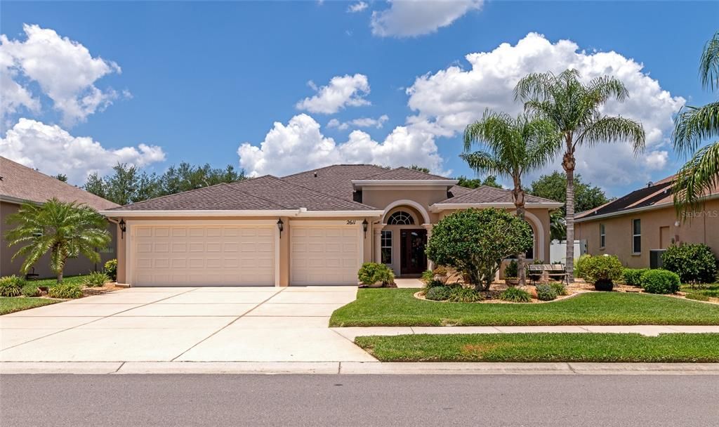 Active With Contract: $474,900 (4 beds, 3 baths, 2219 Square Feet)