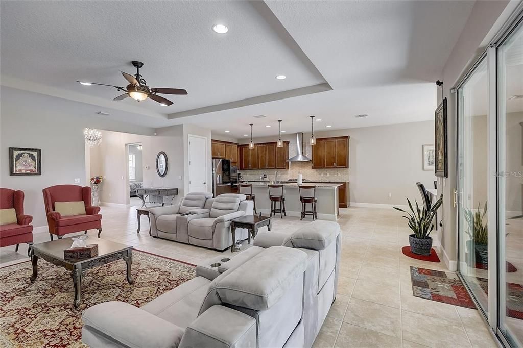 Active With Contract: $3,000 (4 beds, 4 baths, 3568 Square Feet)