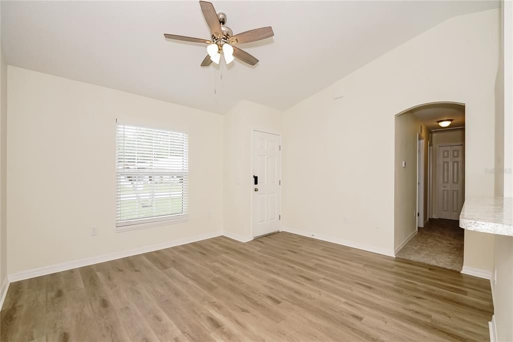 For Rent: $2,085 (3 beds, 2 baths, 1212 Square Feet)