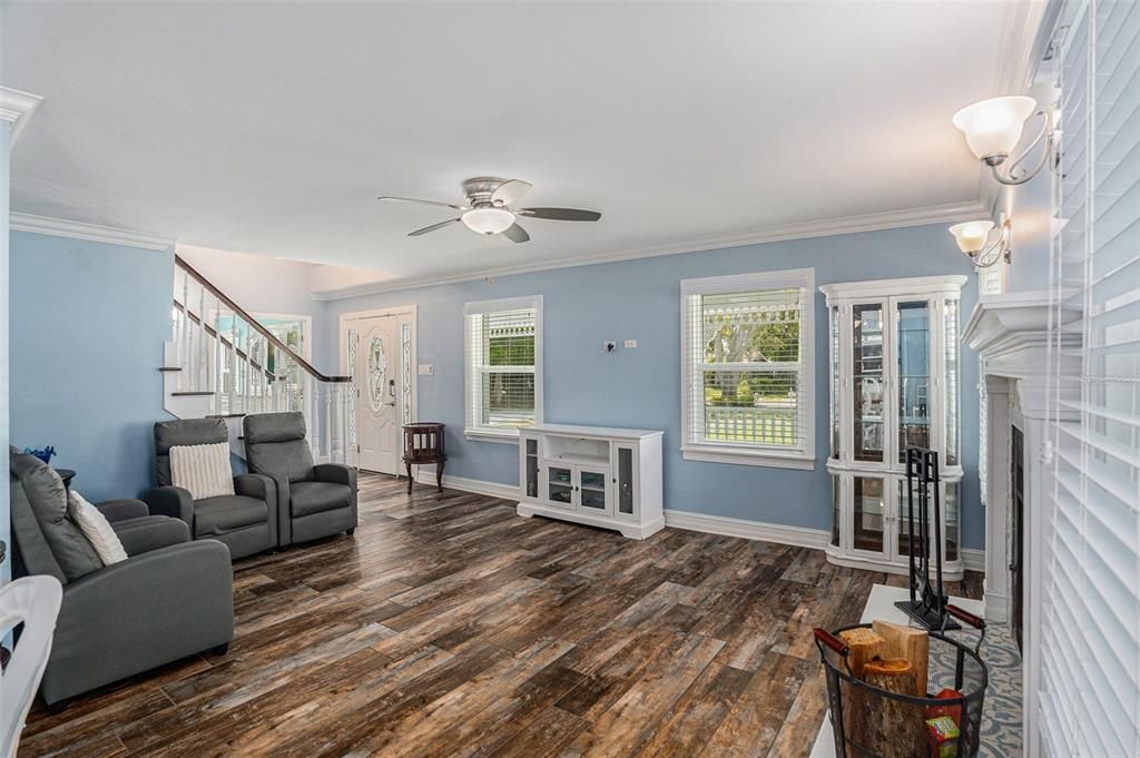 Active With Contract: $699,900 (4 beds, 2 baths, 2203 Square Feet)