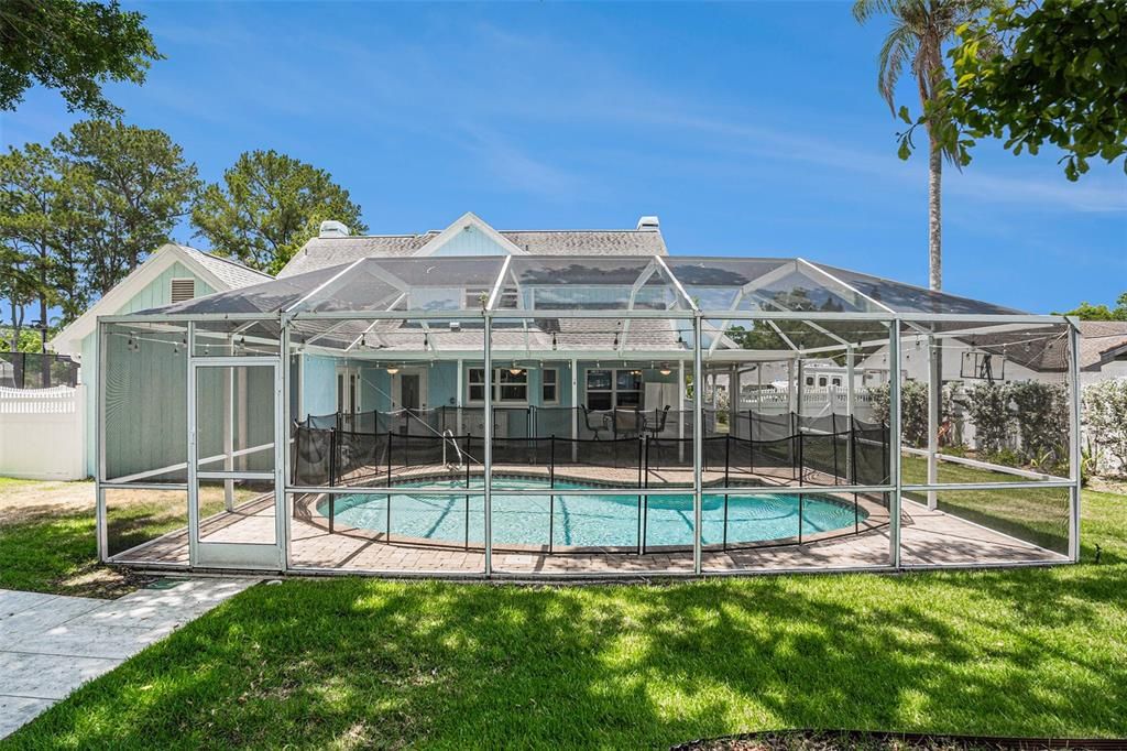 Active With Contract: $699,900 (4 beds, 2 baths, 2203 Square Feet)