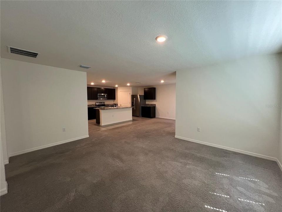 For Rent: $1,849 (4 beds, 2 baths, 1828 Square Feet)