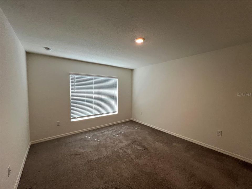 For Rent: $1,849 (4 beds, 2 baths, 1828 Square Feet)