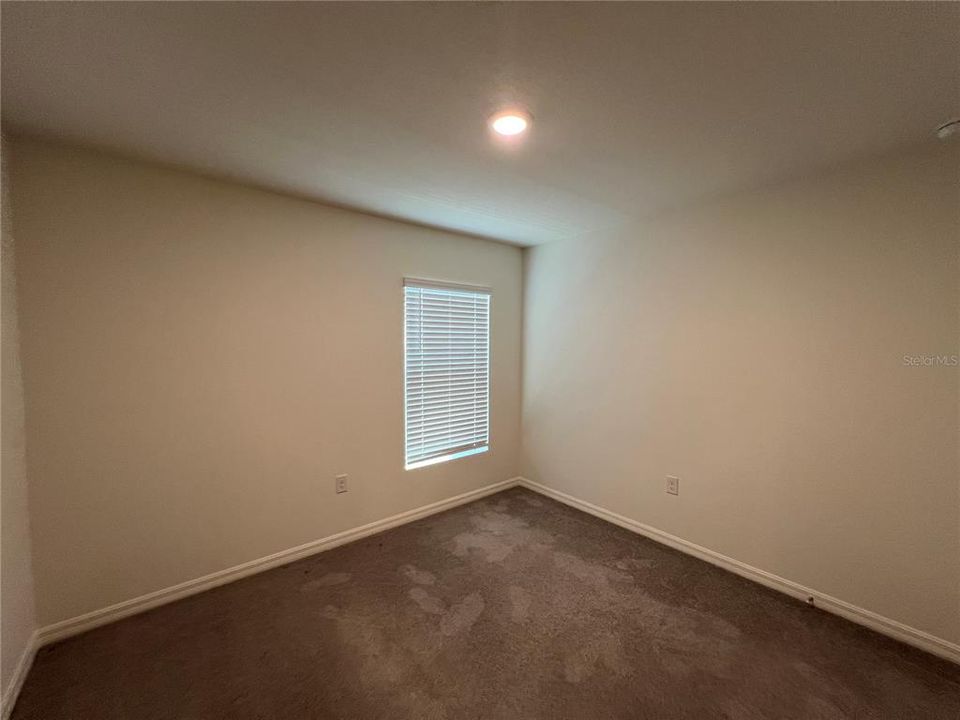 For Rent: $1,849 (4 beds, 2 baths, 1828 Square Feet)