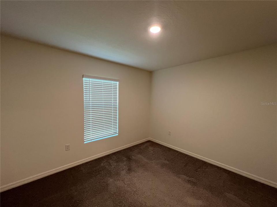 For Rent: $1,849 (4 beds, 2 baths, 1828 Square Feet)