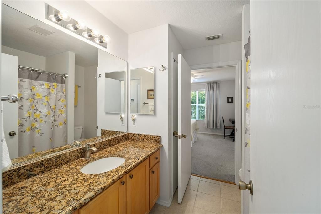 For Sale: $254,900 (1 beds, 1 baths, 875 Square Feet)