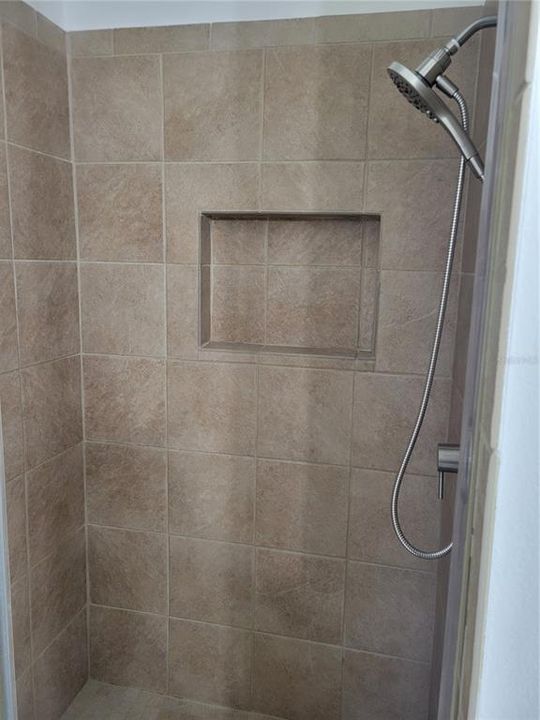 MASTER SHOWER