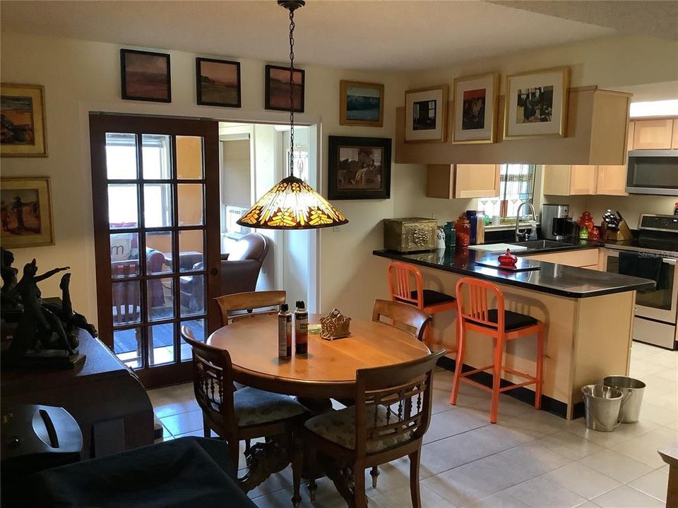 En Venta: $249,500 (2 camas, 2 baños, 1378 Pies cuadrados)