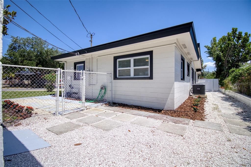 Active With Contract: $2,750 (3 beds, 2 baths, 1200 Square Feet)