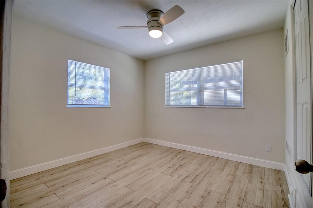 Active With Contract: $2,750 (3 beds, 2 baths, 1200 Square Feet)