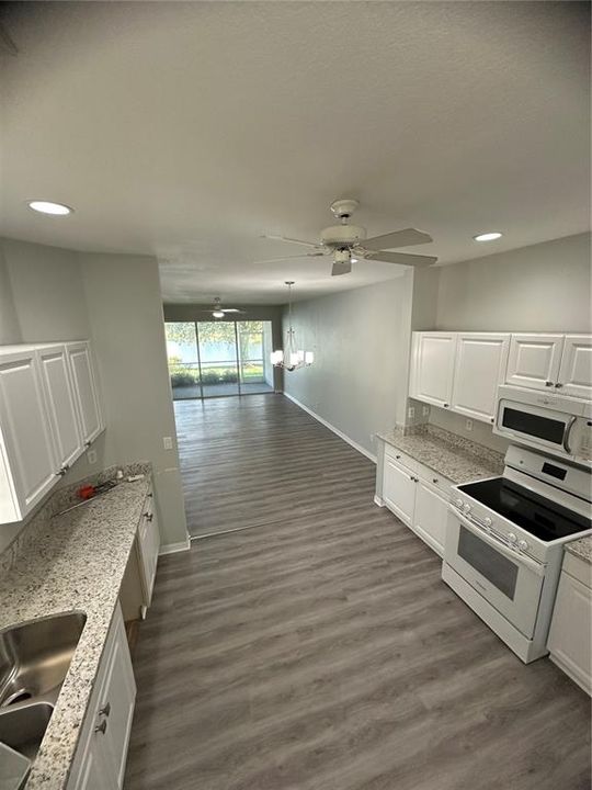 For Sale: $324,500 (2 beds, 2 baths, 1255 Square Feet)