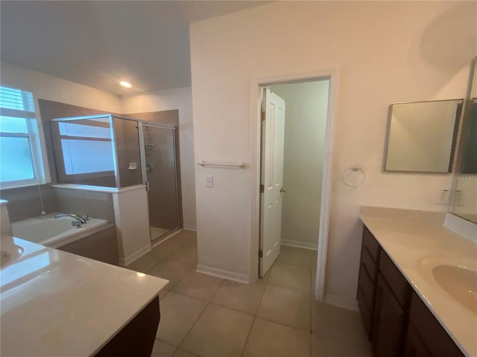 Active With Contract: $2,500 (4 beds, 2 baths, 2198 Square Feet)
