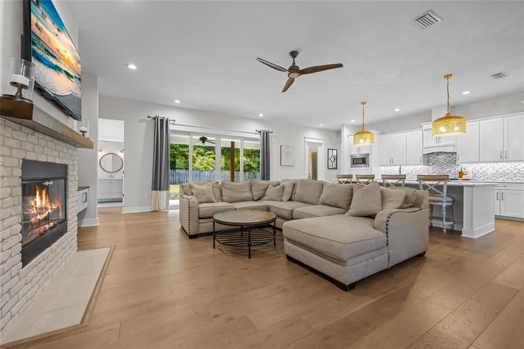 Active With Contract: $674,500 (4 beds, 3 baths, 2400 Square Feet)