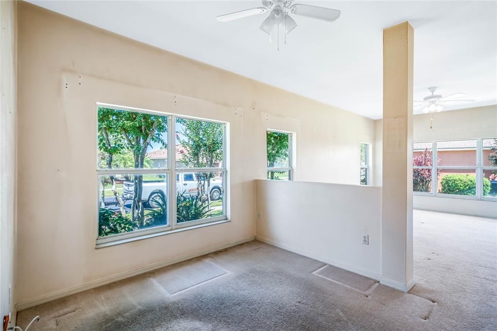 Active With Contract: $235,000 (3 beds, 2 baths, 2141 Square Feet)