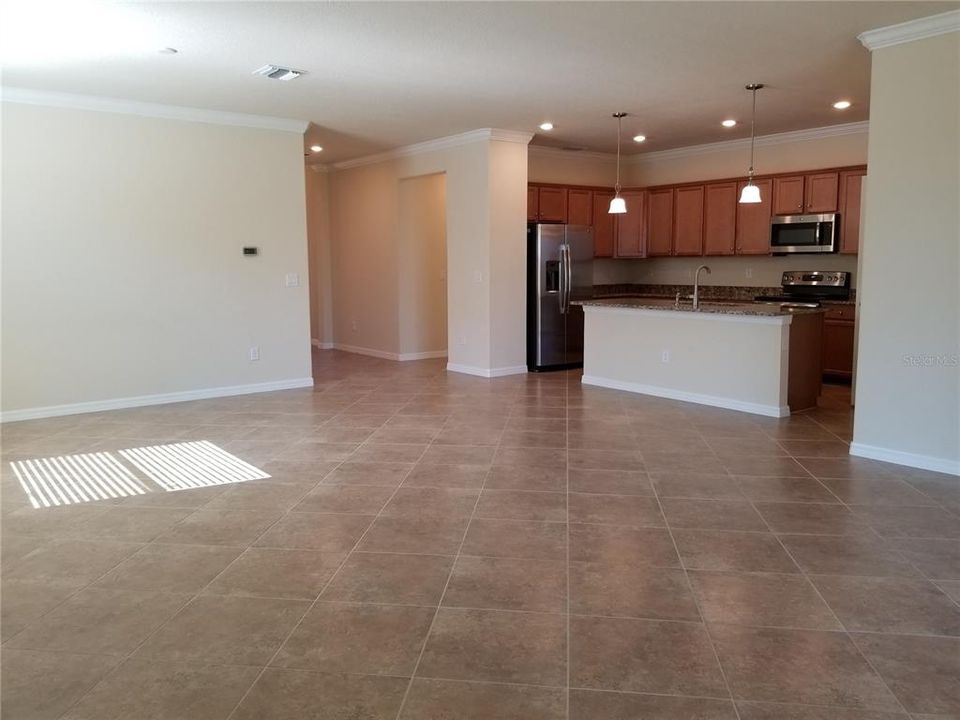 For Rent: $2,950 (4 beds, 3 baths, 2032 Square Feet)