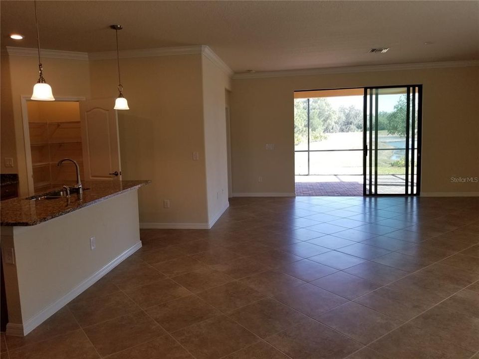 For Rent: $2,950 (4 beds, 3 baths, 2032 Square Feet)