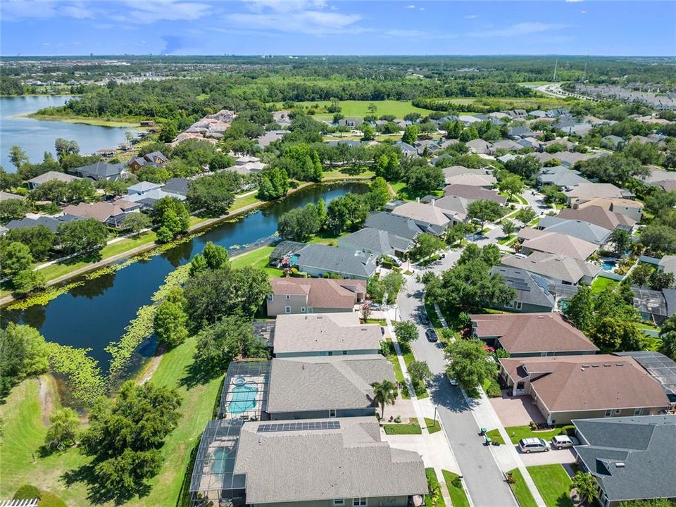 Active With Contract: $735,000 (4 beds, 2 baths, 2516 Square Feet)