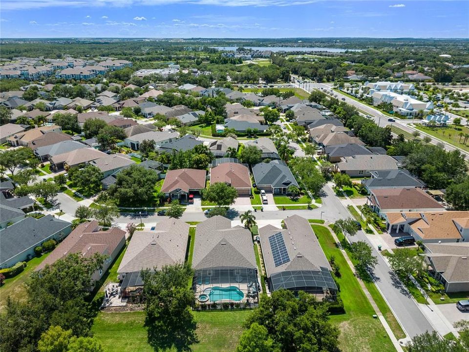 Active With Contract: $735,000 (4 beds, 2 baths, 2516 Square Feet)