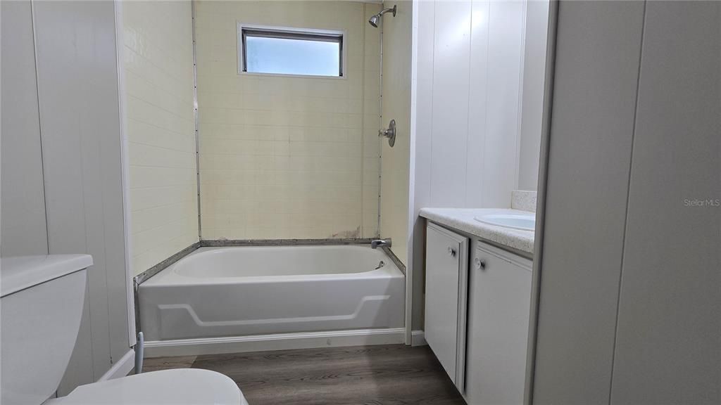 最近租的: $1,300 (2 贝兹, 2 浴室, 1056 平方英尺)