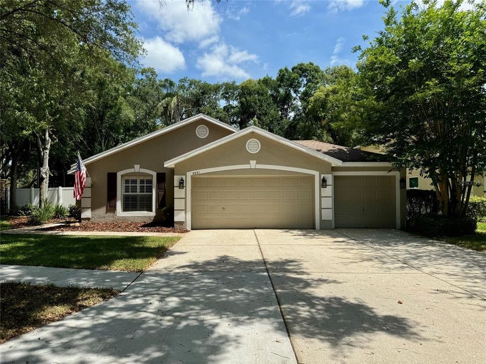 Active With Contract: $520,900 (3 beds, 2 baths, 1840 Square Feet)