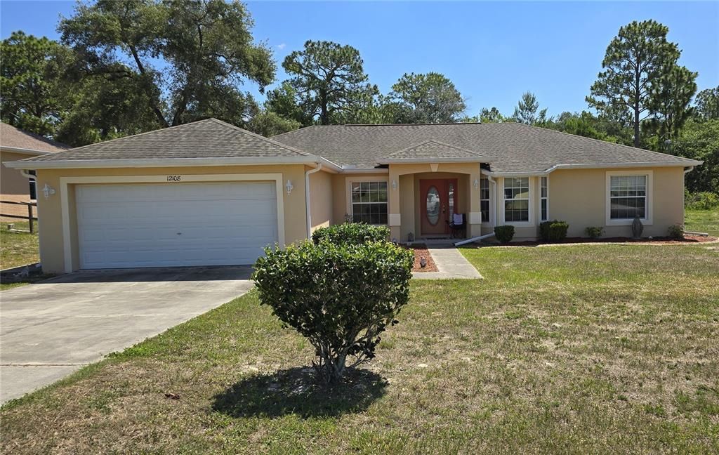 Recently Rented: $2,250 (3 beds, 2 baths, 1898 Square Feet)