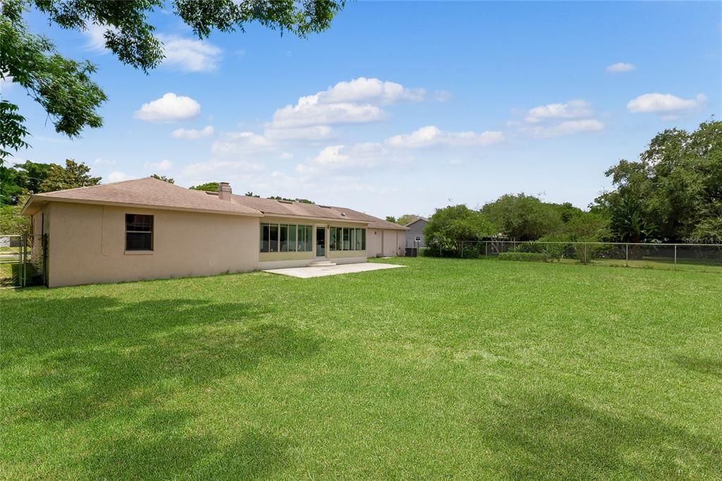 Active With Contract: $475,000 (3 beds, 2 baths, 2052 Square Feet)