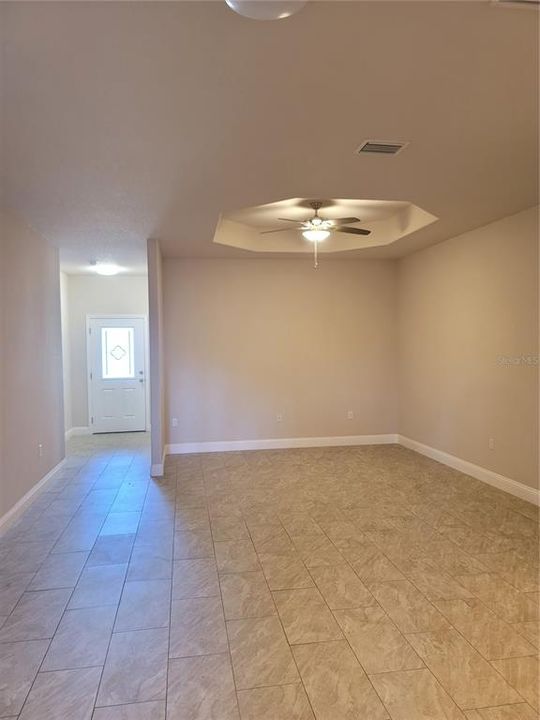 Active With Contract: $1,750 (3 beds, 2 baths, 1188 Square Feet)