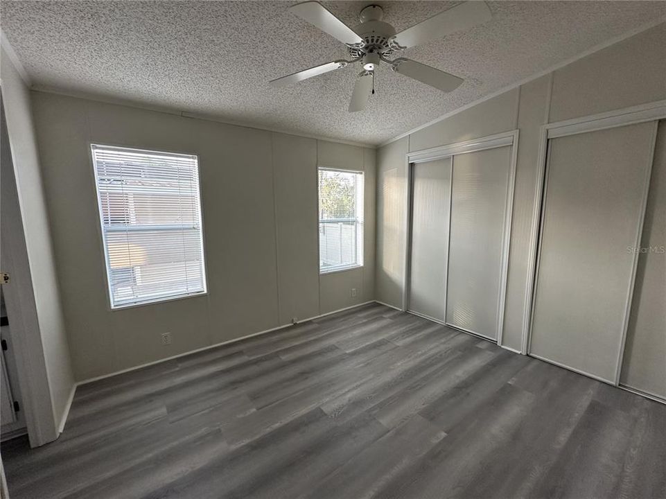 Active With Contract: $1,600 (2 beds, 2 baths, 1100 Square Feet)