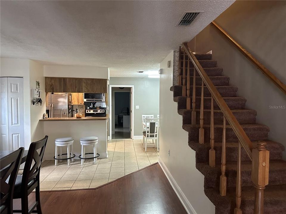 For Sale: $274,900 (2 beds, 2 baths, 1264 Square Feet)