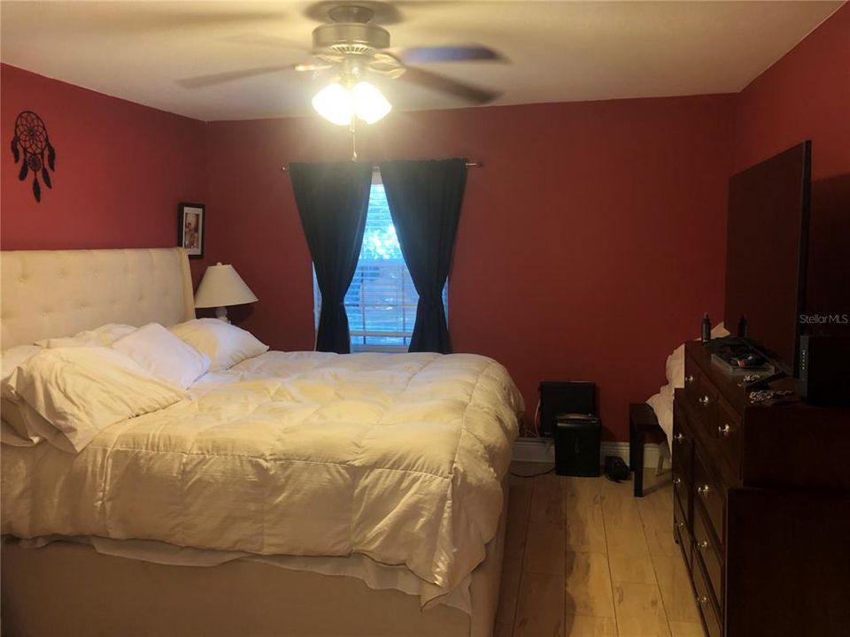 For Sale: $237,500 (2 beds, 1 baths, 1000 Square Feet)