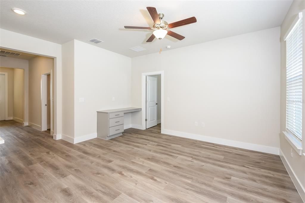 For Rent: $2,195 (3 beds, 2 baths, 1334 Square Feet)