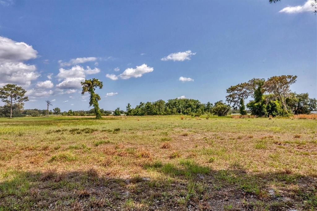 En Venta: $800,000 (10.26 acres)