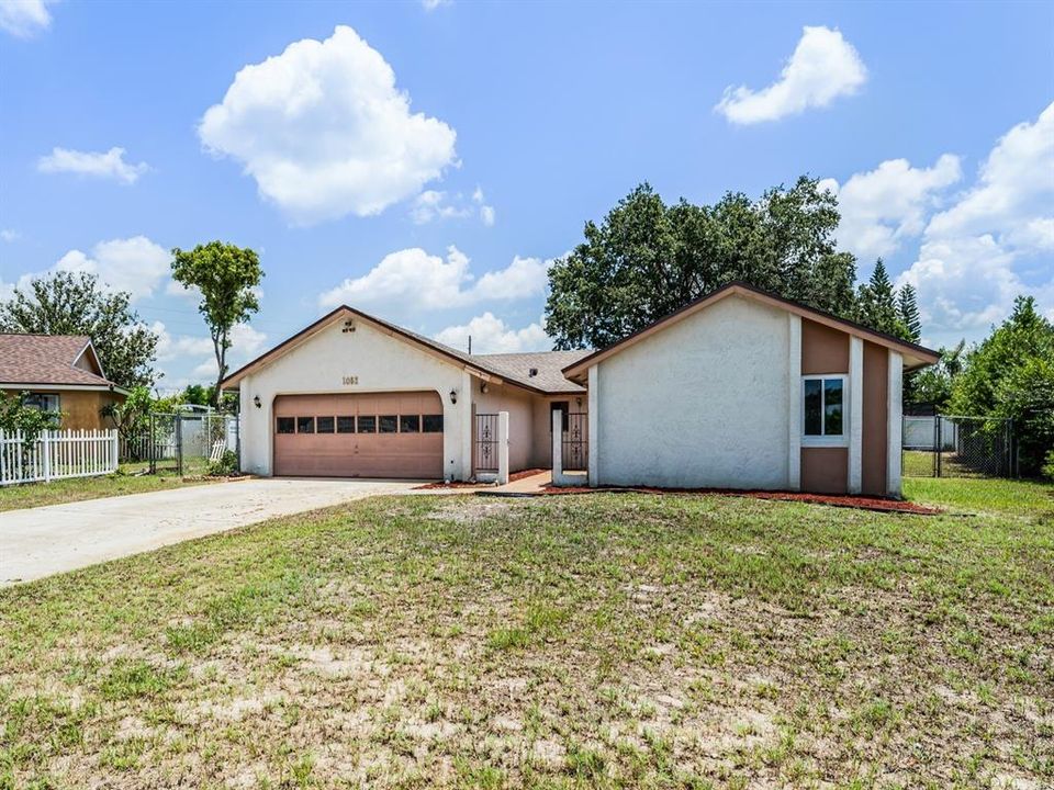 Active With Contract: $349,900 (3 beds, 2 baths, 1703 Square Feet)