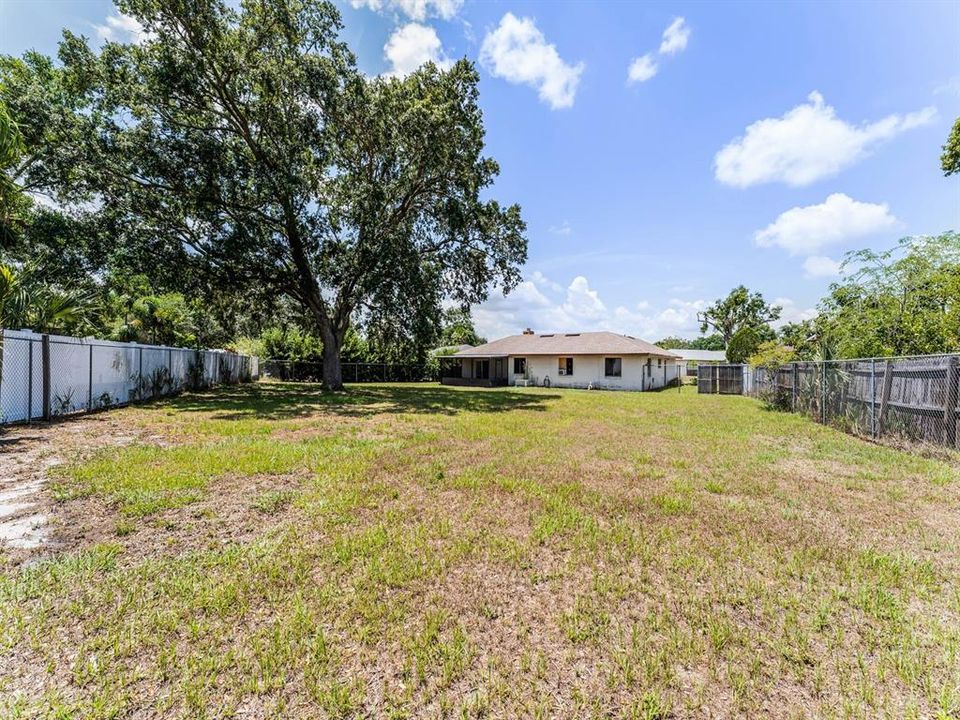 Active With Contract: $349,900 (3 beds, 2 baths, 1703 Square Feet)