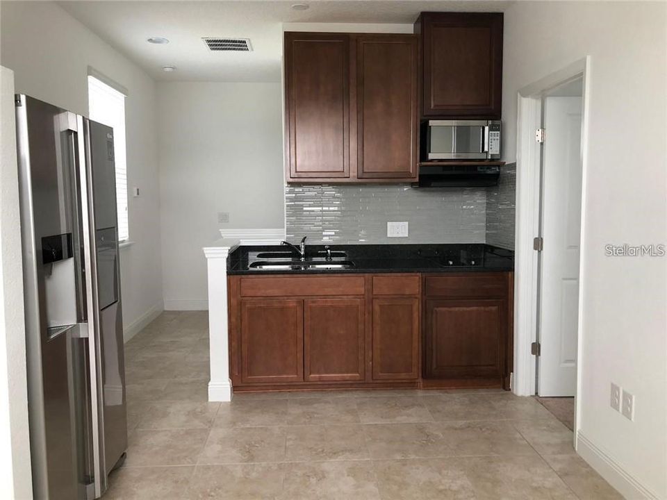 For Rent: $1,750 (1 beds, 1 baths, 600 Square Feet)