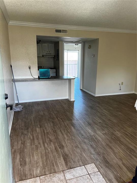 For Rent: $1,195 (1 beds, 1 baths, 496 Square Feet)