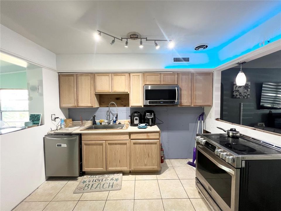 For Sale: $209,900 (3 beds, 1 baths, 1523 Square Feet)