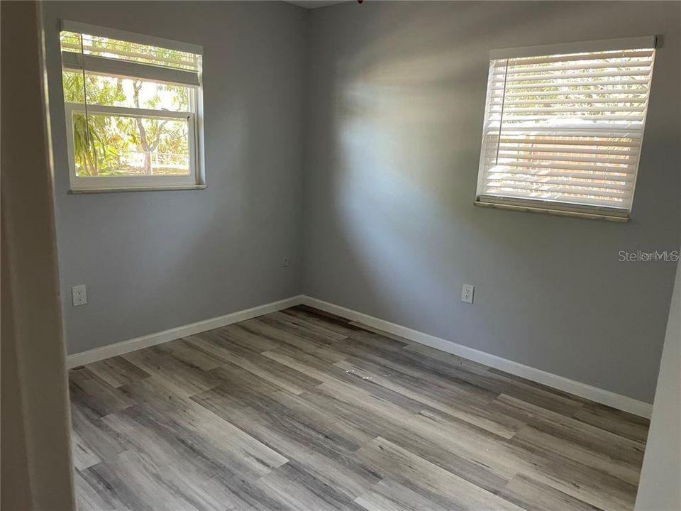 For Rent: $2,300 (3 beds, 2 baths, 1040 Square Feet)