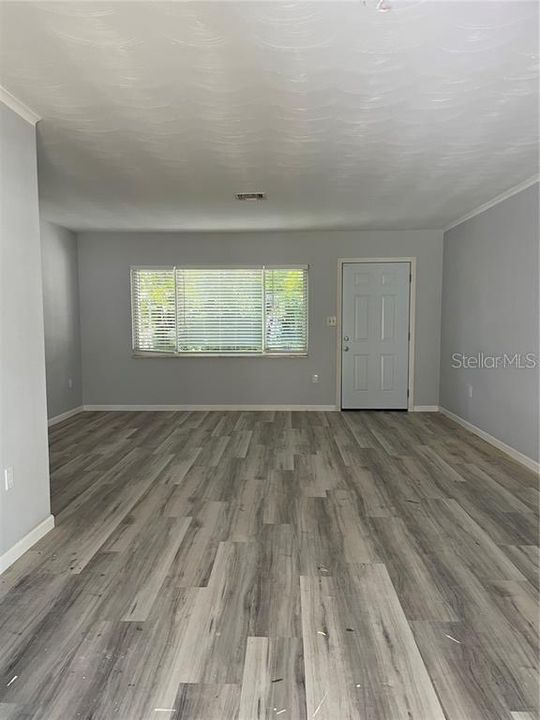 For Rent: $2,300 (3 beds, 2 baths, 1040 Square Feet)