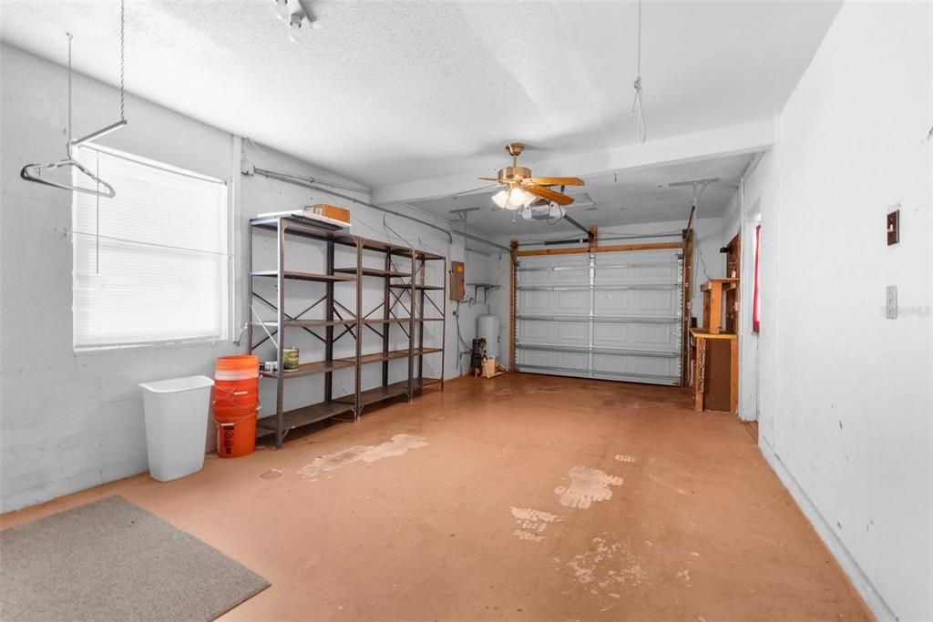 For Sale: $269,900 (2 beds, 2 baths, 1268 Square Feet)