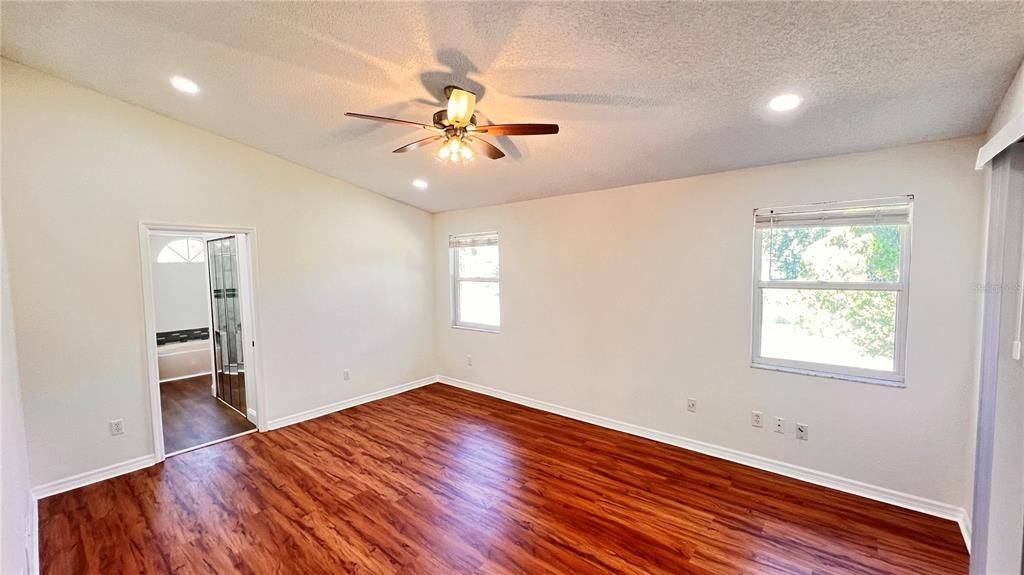 For Rent: $2,650 (3 beds, 2 baths, 1825 Square Feet)