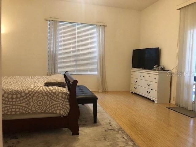 For Rent: $3,200 (4 beds, 2 baths, 2673 Square Feet)