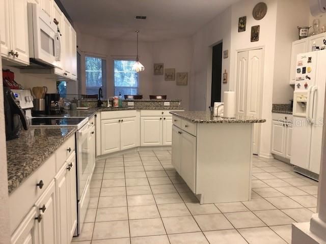 For Rent: $3,200 (4 beds, 2 baths, 2673 Square Feet)