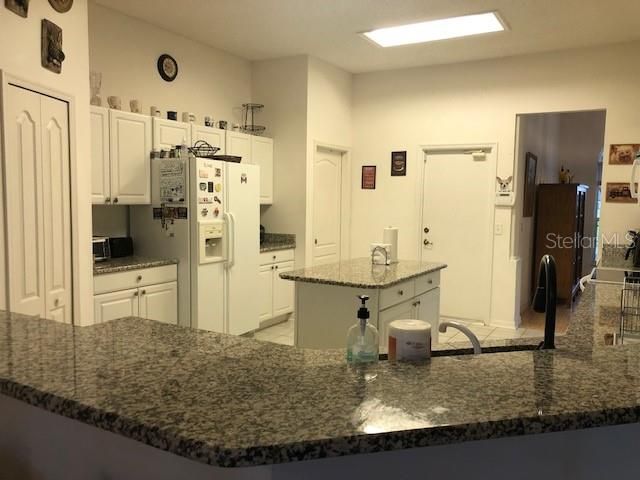 For Rent: $3,200 (4 beds, 2 baths, 2673 Square Feet)