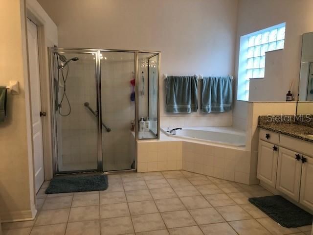 For Rent: $3,200 (4 beds, 2 baths, 2673 Square Feet)